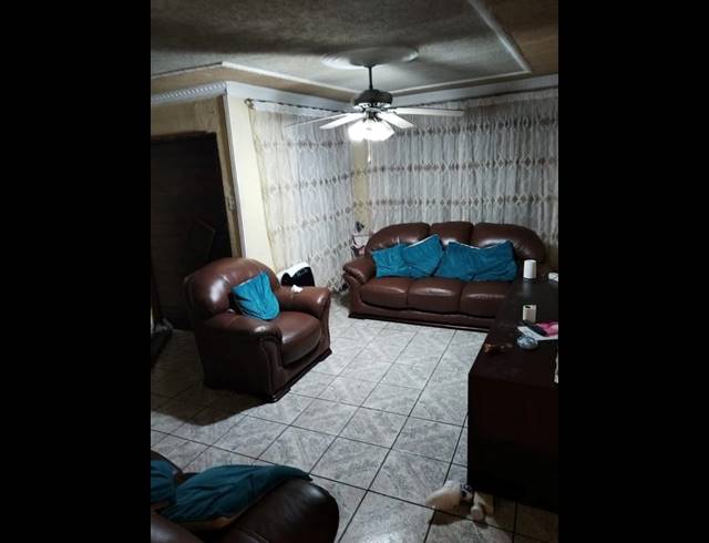 3 BEDROOM HOUSE FOR SALE IN UMFUYANENI